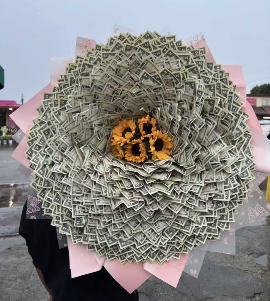 A buchon of money and sun flowers